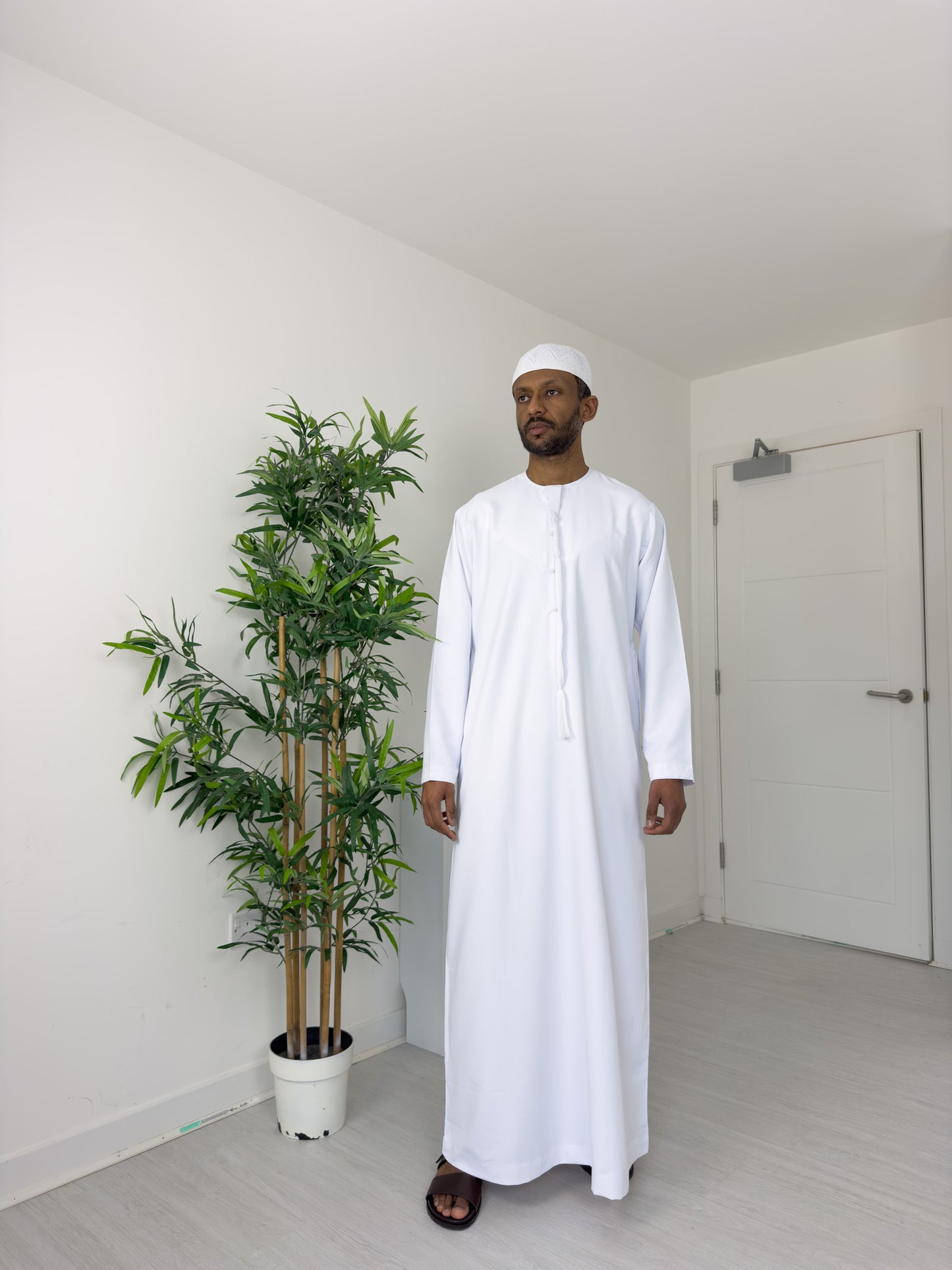 Emirati Thobe with Imamah and Hat (White)